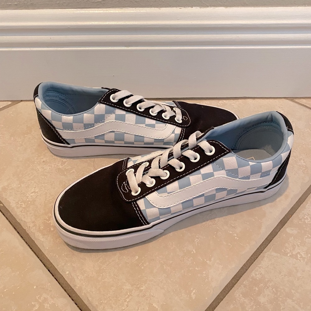 Vans Old Skool Blue Checkerboard Woman’s Sneakers - size 8